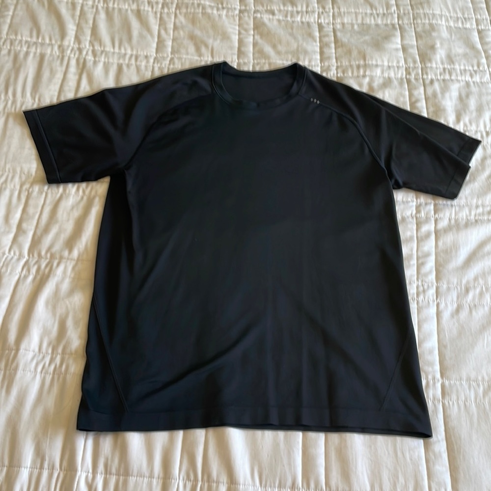Lululemon Metal Vent Tech
